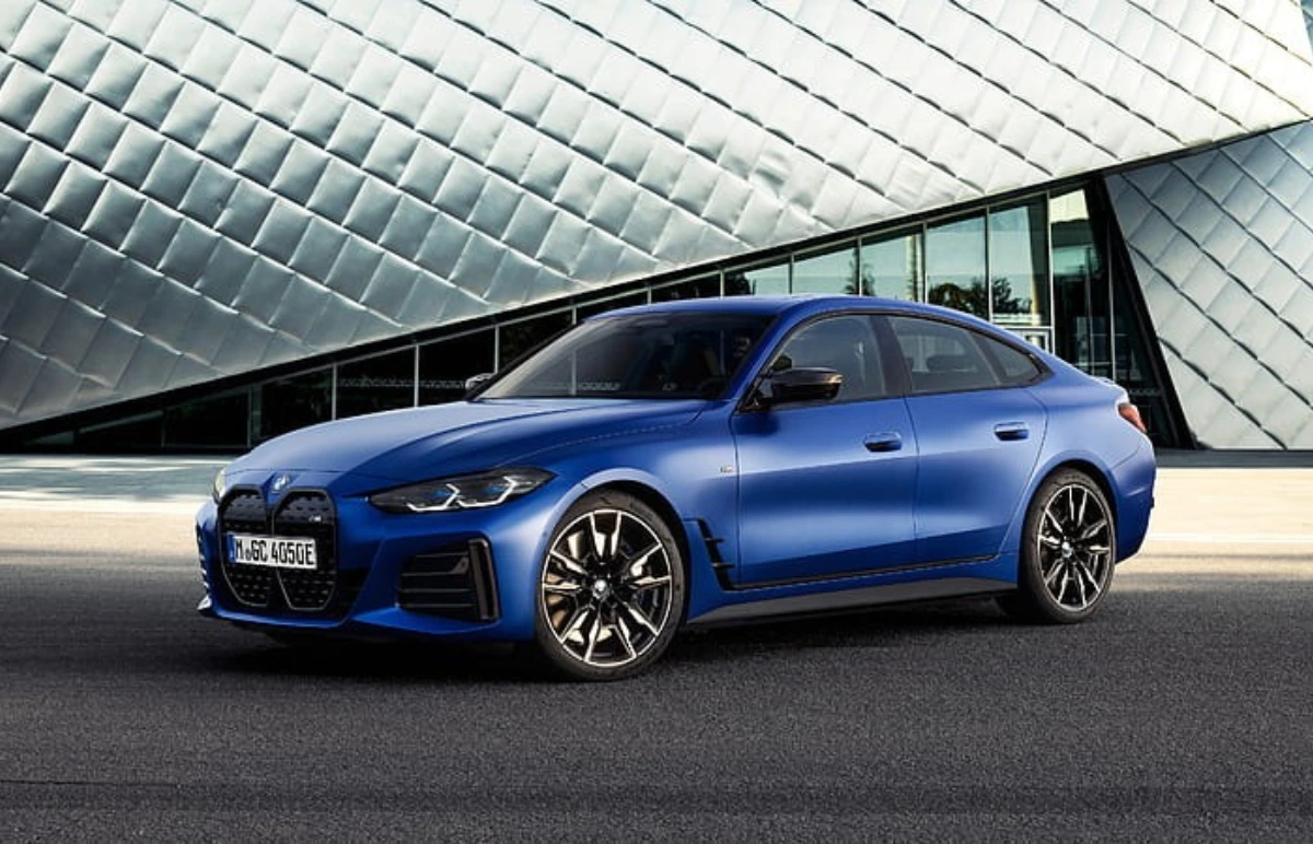 Lexus ES500e vs BMW i4 EV Comparison